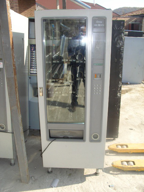 Necta Spring 700
